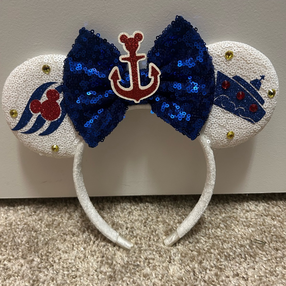 Disney Fantasy Minnie Mouse ears